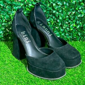 NWT - Gianni Bini 
Black Suede Platform Pumps Block Heel Ankle Strap Size 8 1/2